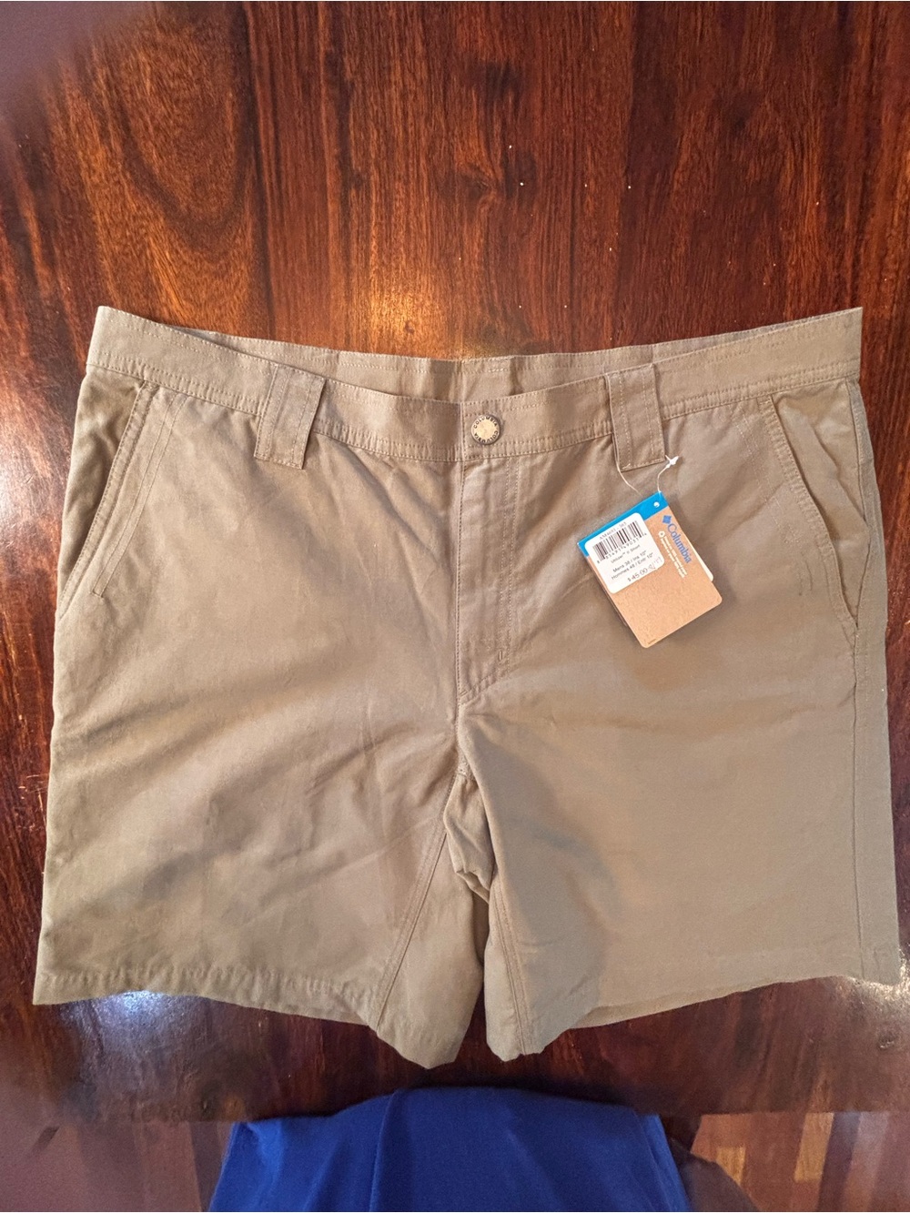 Columbia Utilizer II Men’s Beige Chino Shorts size 38 Omni-Shade UPF 30